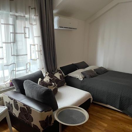 Ferienwohnung Apartman Bane Novi Sad Exterior foto